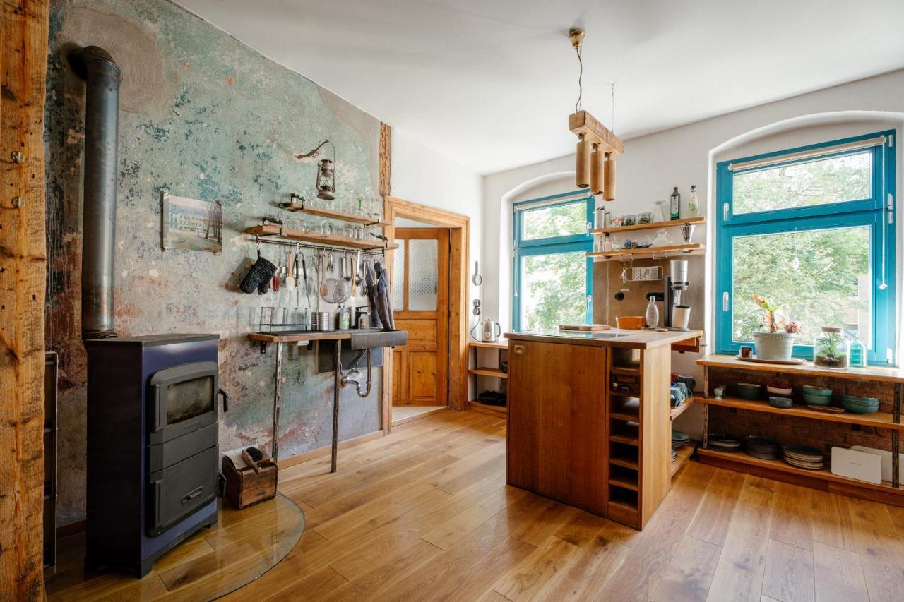 The Upholstery Tinyhouse Deluxe Eco Chalet Kreativ Citynah Chemnitz Luaran gambar