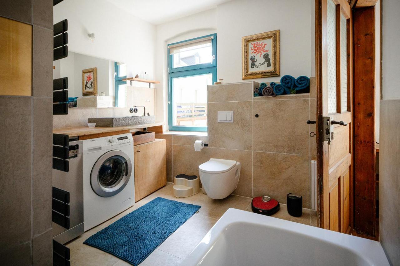 The Upholstery Tinyhouse Deluxe Eco Chalet Kreativ Citynah Chemnitz Luaran gambar