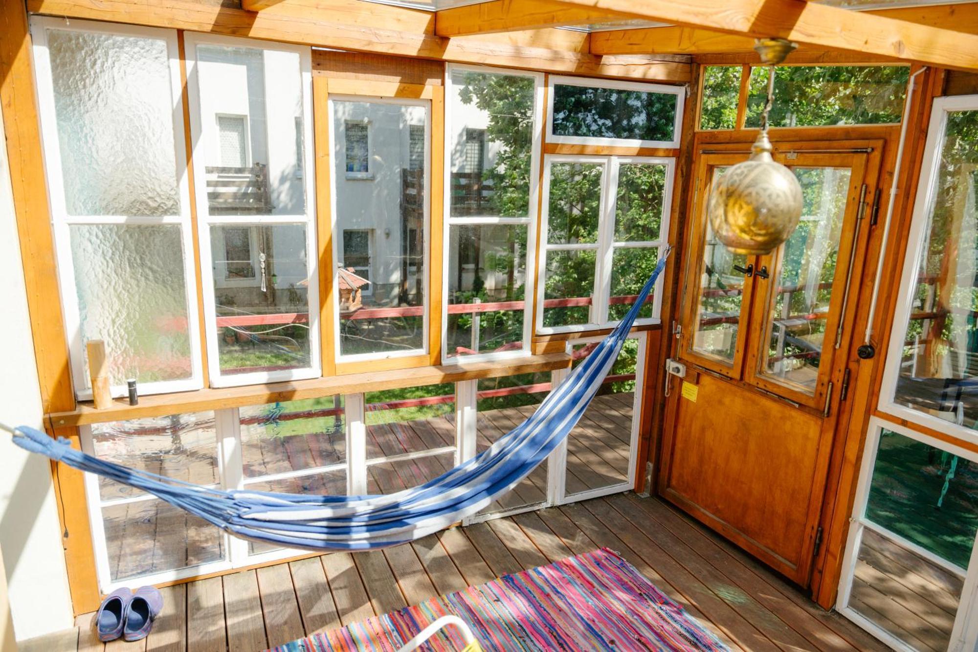 The Upholstery Tinyhouse Deluxe Eco Chalet Kreativ Citynah Chemnitz Luaran gambar