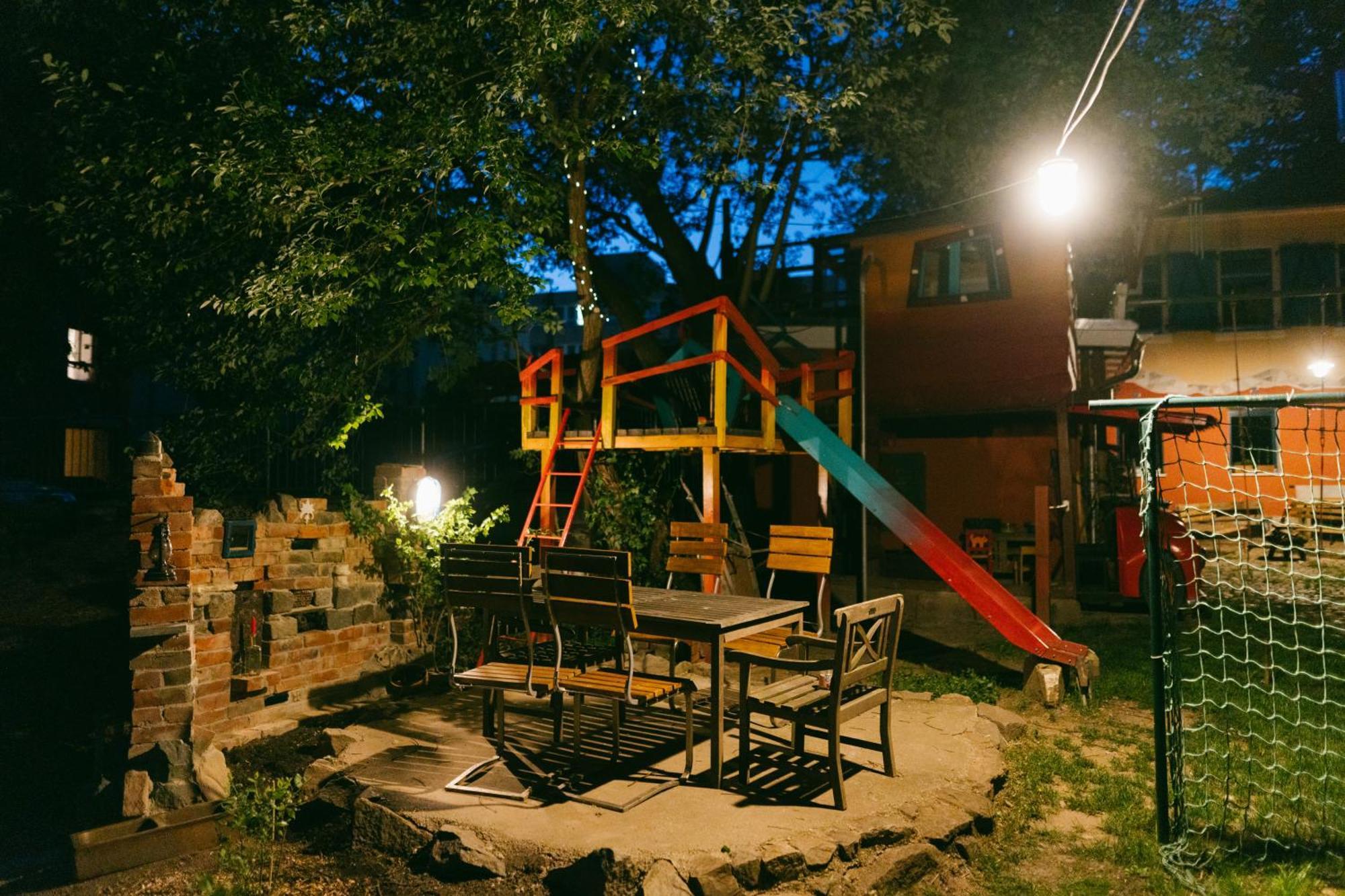 The Upholstery Tinyhouse Deluxe Eco Chalet Kreativ Citynah Chemnitz Luaran gambar